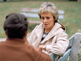 Dana Med�ická a V�ra Galatíková v seriálu My v�ichni �kolou povinní (1984)