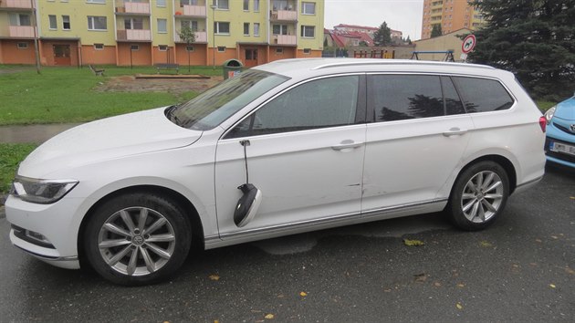 Policie v Perov v noci dopadla opilho idie, kter naboural dva automobily.