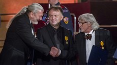 Zpváka Daniela Hlku ocenil medailí Za zásluhy prezident Milo Zeman 28. íjna...