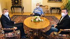 Milo Zeman jedná s premiérem Andrejem Babiem a vicepremiérem Janem Hamákem....