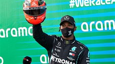 Lewis Hamilton s pilnou Michaela Schumachera slaví triumf pi Velké cen...