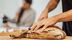 Kdo si jednou zane péct chleba doma, tko se pak vrací k tomu kupovanému....
