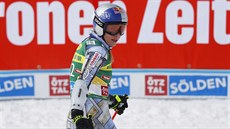 Ester Ledecká v cíli ob�ího slalomu v Söldenu