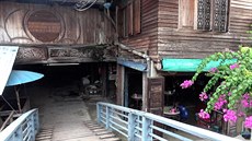 Káva praená na uhlí u 114 let. Navtivte jednu z nejstarích kaváren v Thajsku