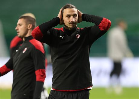 Zlatan Ibrahimovic, hvzda AC Milán, ped zápasem Evropské ligy proti Celtiku...
