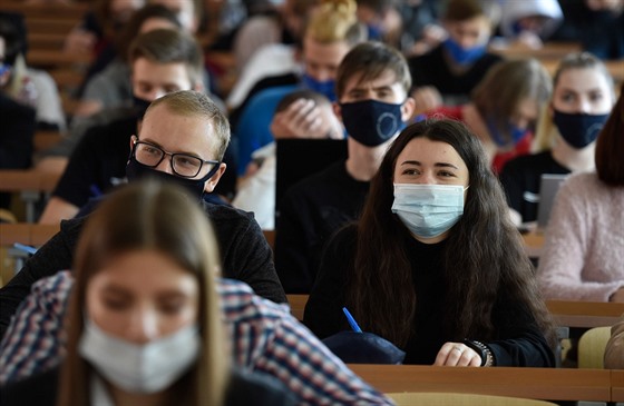 Studenti ruské dopravní univerzity v Moskv (5. íjna 2020)