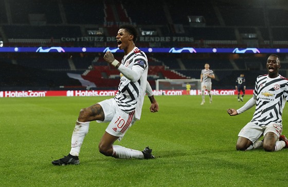Marcus Rashford se raduje poté, co skóroval proti Paris St. Germain.