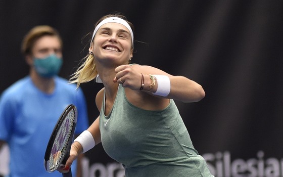 Aryna Sabalenková slaví vítzství na turnaji v Ostrav.