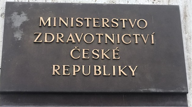 Úřední změna pohlaví půjde bez operace i hormonální léčby, stát upravil metodiku
