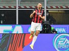 Zlatan Ibrahimovic z AC Milán oslavuje gól proti AS ím.