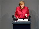 Angela Merkelová vystoupila ve Spolkovém snmu s projevem ke koronavirové...
