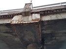 Most pes Meziboskou ulici v Litvnov je u adu let v opravdu hodn patnm...