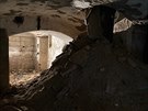 Trosky N�meck�ho domu ve sklepen�, kter� archeologov� ned�vno objevili.