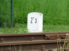 V kilometru 2,3 trat z Havlíkova Brodu do Rosic nad Labem odboovala vpravo...