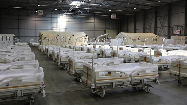 Zálo�ní nemocnice v pra�ských Let�anech je p�ipravená. Armáda �R ji dokon�ila...