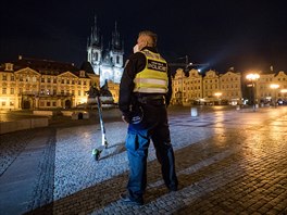 obrazem zákaz noního vycházení Praha