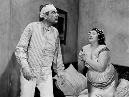 Jan Skope�ek a Helena R��i�ková v seriálu H�í�ní lidé m�sta pra�ského (1969)