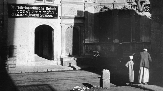 I tato kola, fotografie pochz zhruba z roku 1905, je dokladem idovskho proudu egyptsk historie.