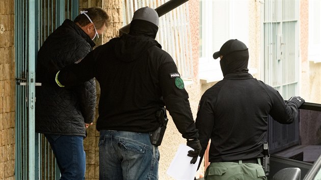 Slovenská policie v rámci akce Vichřice zadržela čtyři soudce, spolu s vlivným právníkem a podnikatelem Zoroslavem Kollárem. (28. října 2020)