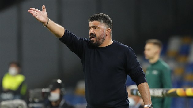 Trenr Neapole Gennaro Gattuso bhem utkn Evropsk ligy s Alkmaarem.