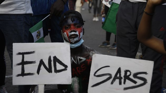 V Nigrii lid protestovali proti policejn brutalit. (20. jna 2020)