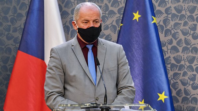 Ministr zdravotnictví Roman Prymula vystoupil na tiskové konferenci po mimořádném jednání vlády k dalším opatřením proti šíření koronaviru. (21. října 2020)
