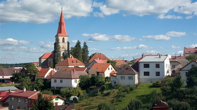 Zmek byl postaven v letech 17011702. Na mst ale u ve 14. stolet stla star tvrz.