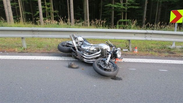 Snímek z tragické nehody motorky na Červenohorském sedle. (září 2019)