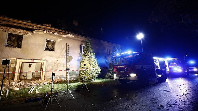 Vbuch plynu v rodinnm dom v Tursku si vydal tyi zrann, pod troskami uvzl jeden lovk. Na mst zasahuj hasii. (28. jna 2020)