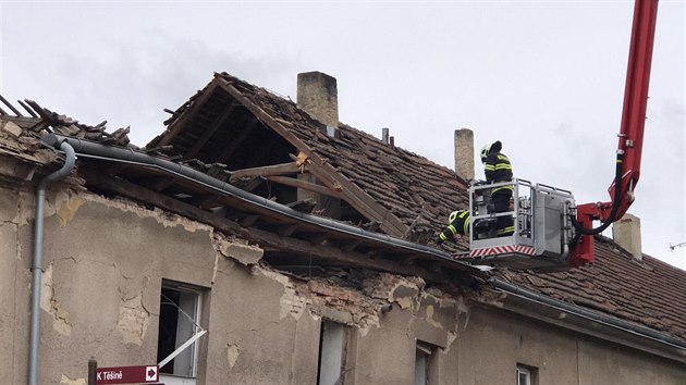 Statik zjišťuje škody domu, který poškodil výbuch plynu. (29.10.2020)