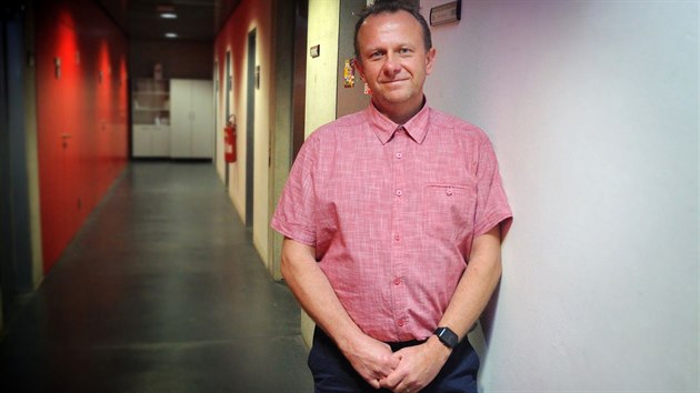 V�dec pardubick� univerzity Michal Hol�apek z�skal se sv�m t�mem patent na novou metodu zji��ov�n� rakoviny slinivky z krve.