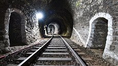 Sou�ástí modernizace �elezni�ní trati 212 je také oprava Podhradského tunelu. V...