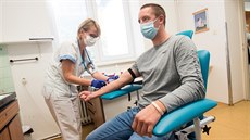 Zlínský hokejista Ji�í Ondrá�ek i jeho spoluhrá�i, kte�í prod�lali koronavirus,...