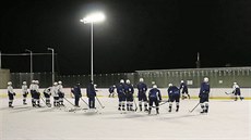 Kladentí hokejisté v Dobíi trénovali a za tmy.