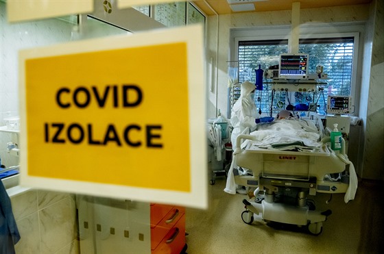 Ve zlínské nemocnici uvolnili poslední místa pro pacienty pozitivní na covid-19.