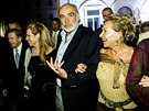Sean Connery a manelé Havlovi na evropské premiée Ligy výjimených v Praze...