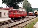 Motorový vz M 131 1228 v roce 1997 v areálu bývalého nádraí Sázava - Velká...