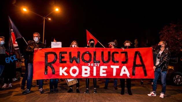 Polky a Polci protestuj proti zpsovn potrat. Snmek pochz z msta Siedlce. (28. jna 2020)