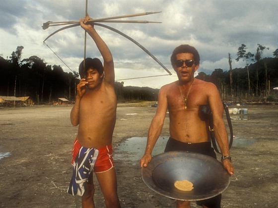 Domorodý kmen Yanomami, který ml a do 80. let minimální kontakt s vnjím...
