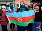 Ázerbájdánci oslavují dobytí strategického msta ua v Náhorním Karabachu....