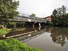 Dvorsk most pes eku Ohi v Karlovch Varech spojuje ulici Kpt. Jaroe s...