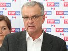 Pedseda poslaneckého klubu TOP 09 Miroslav Kalousek hovoí na tiskové...
