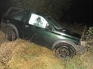 Opilý idi na Boskovicku skonil s terénním autem v rybníku. Auto z vody...