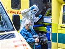 Z�chran��i v posledn�ch dnech p�evezli z nemocnic Zl�nsk�ho kraje n�kolik...