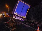 Nehoda kamionu v Nepasicch na Krlovhradecku (9. 11. 2020)