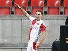 Slávistický forvard Jan Kuchta se raduje z gólu v utkání s Nice.