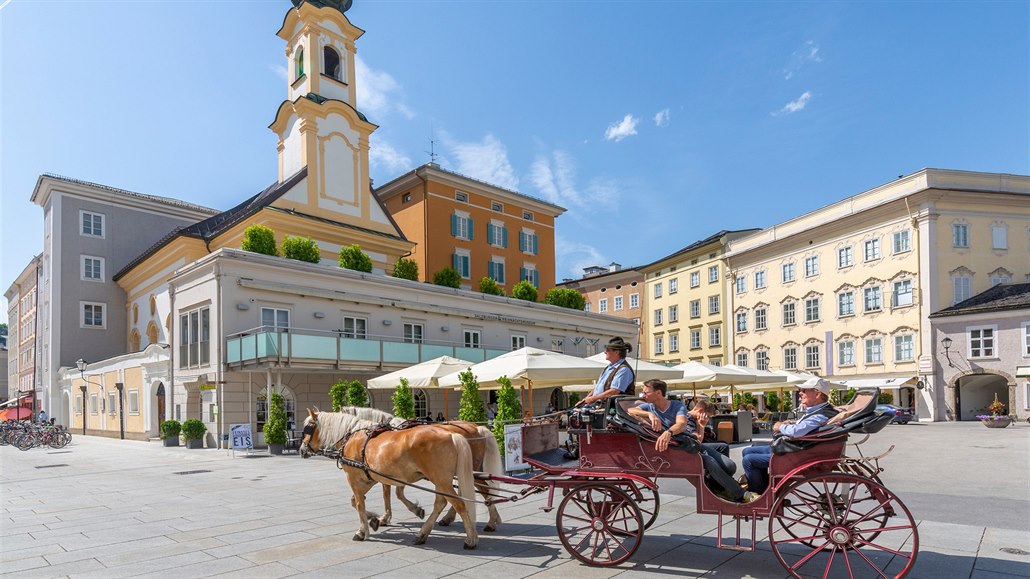 Jedním z lákadel pro turisty je projíka s koským speením. Poznat takto...