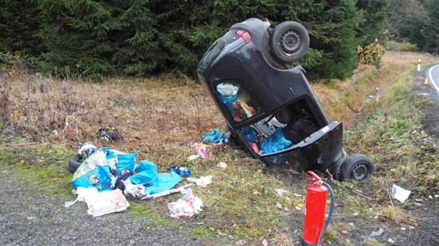 Dopravn nehoda u Perninku na Karlovarsku. (2. listopadu 2020)