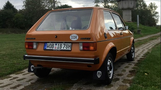 Jeden z Volkswagen Golf dodanch do DDR