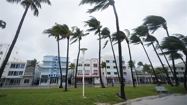 Tropick boue Eta udeila na jin cp Floridy (9. listopadu 2020)
